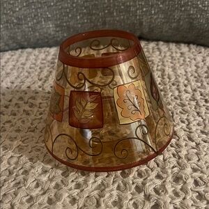 NWT YANKEE CANDLE Decorative Brown and Tan Leaf Patterned Lampshade